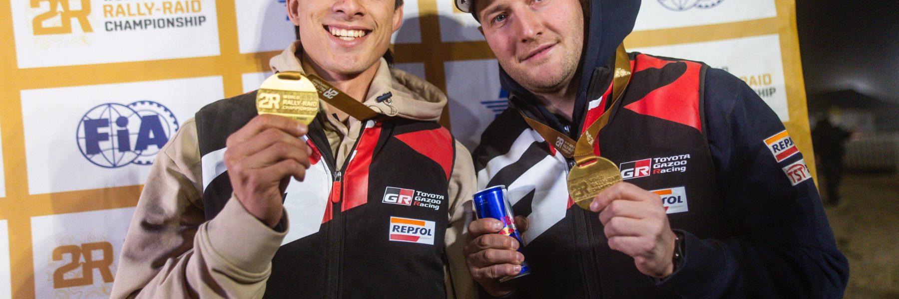 Seth Quintero et Dennis Zenz célèbrent leur victoire sur l'étape 1 du Dakar 2025